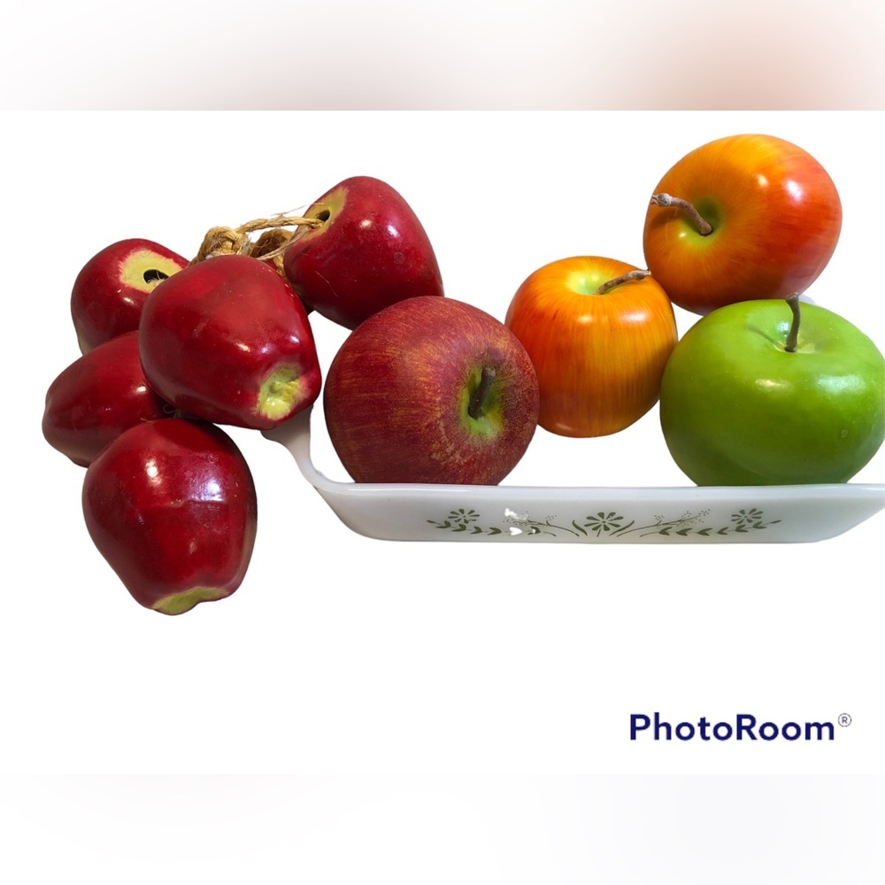 Realistic Decorative Plastic & Wood Apples Display Staging